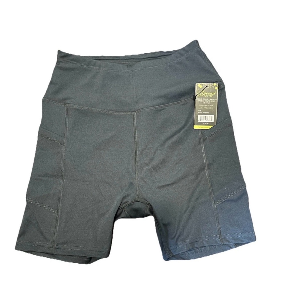Women’s High-Waisted Black Athletic Bike Shorts - L